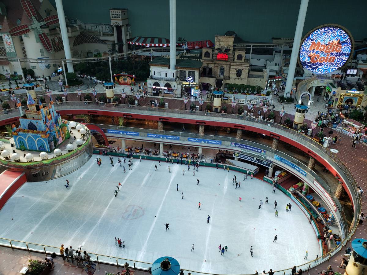 Lotte World Seoul Discount Ticket (+ Magic Pass Premium option) Trazy, Korea's 1 Travel Guide