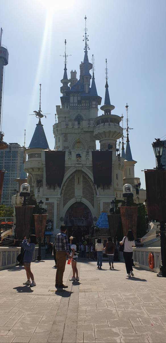 Lotte World Seoul Discount Ticket (+ Magic Pass Premium option) Trazy, Korea's 1 Travel Guide