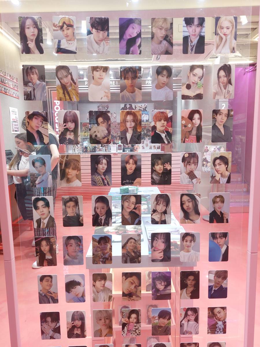 Pocaspot: 弘大と明洞のK-POPフォトカード専門店