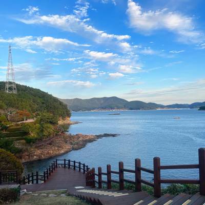 Photo review number 13072 from Arrielle T