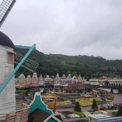 Photo review number 2264 from Joseline V