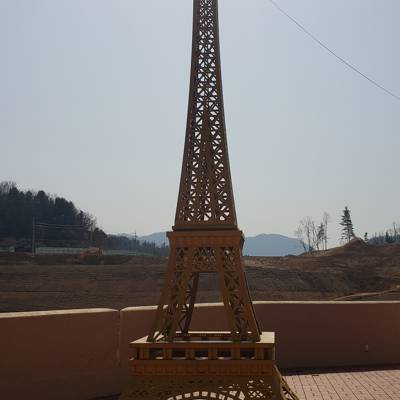 Photo review number 7598 from Ikram B