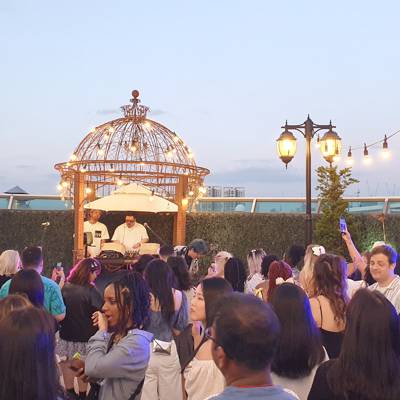 Photo review number 14536 from Lauran A