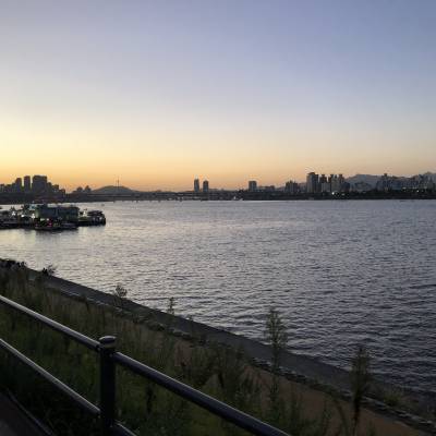 Photo review number 953 from Roshunda W