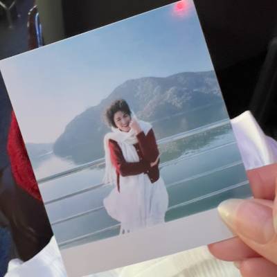 Photo review number 17943 from Leila E