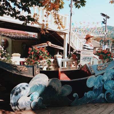 Photo review number 3620 from Katrina Mae B