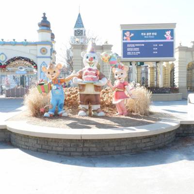 Photo review number 374 from Monica Kezhia D